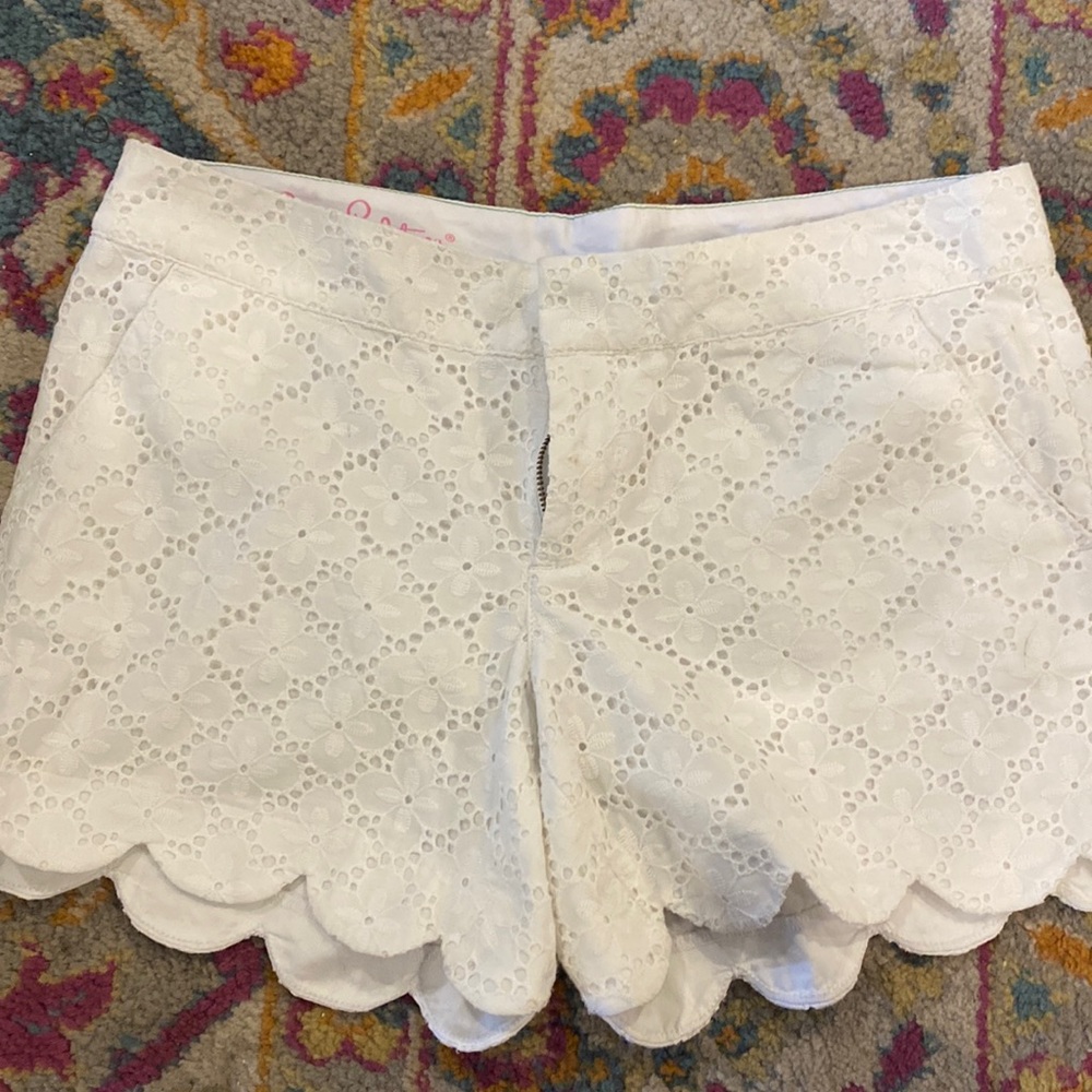 VGUC buttercup shorts in white eyelet!!!